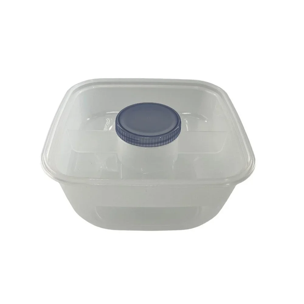 NWT 7 Piece Plastic Food Storage Container & Utensils